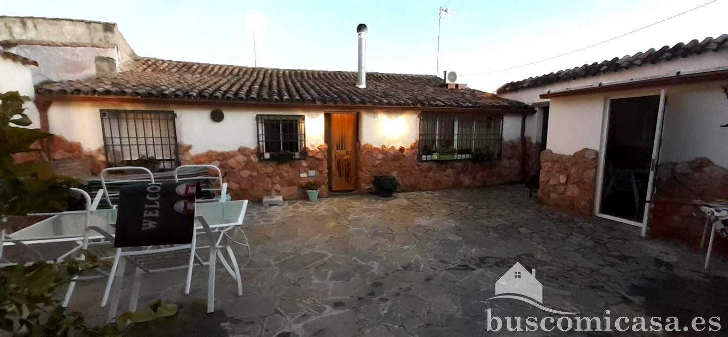 Villa in Calle Cuatro Vientos, Estación Linares-Baeza, Jaén of 110 m2