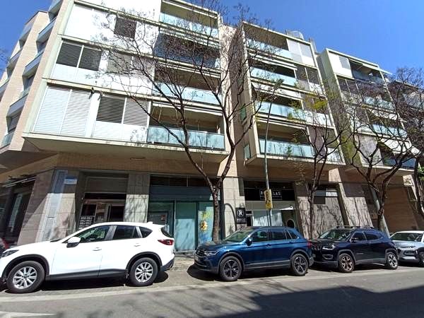 Local en Carrer Tres d'Abril, Sant Boi de Llobregat, Barcelona de 105 m2