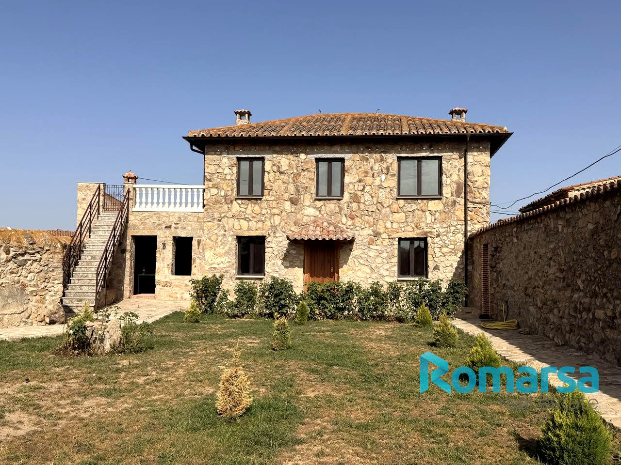 Casa rústica en Calle Doña Juanita, Gemuño, Ávila de 169 m2