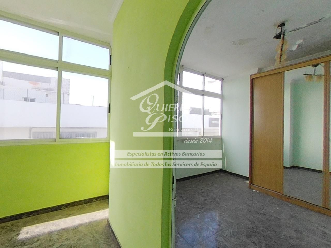 Flat in Calle Roque Aguayro, Vecindario, Las Palmas of 69 m2