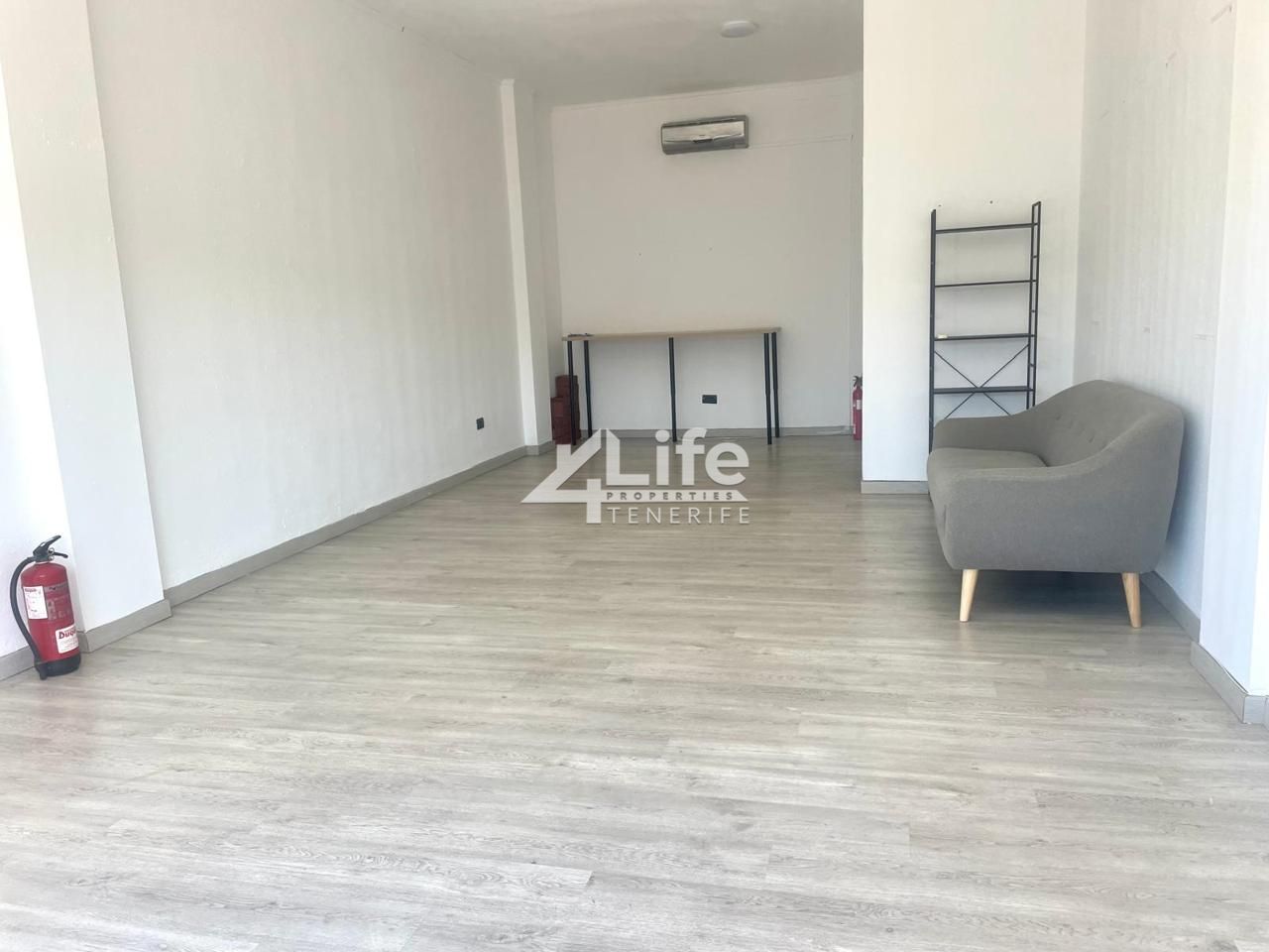 Oficina en Avenida Rafael Puig Lluvina, Las Americas, Arona de 42 m2