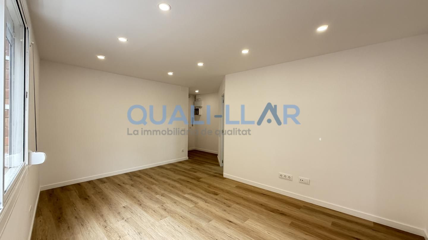 Piso en Carrer Joan XXIII, Sant Feliu de Llobregat, Barcelona de 58 m2