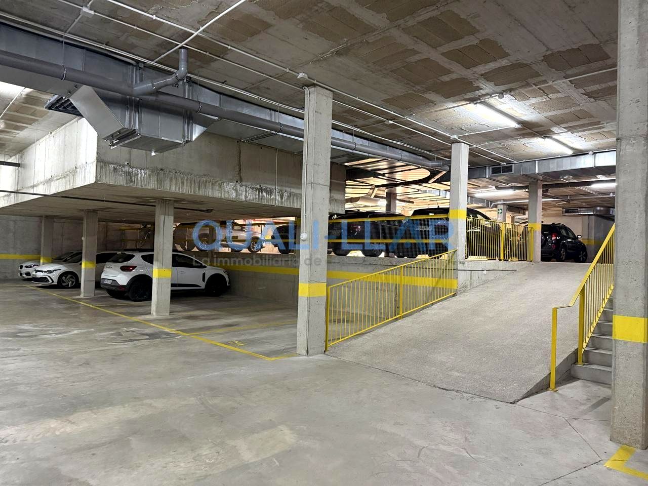 Plaza de parking en Carrer d'Eugeni d'Ors, Sant Feliu de Llobregat, Barcelona de 13 m2