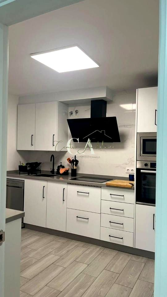 Piso en Calle Romería del Rocío, Fuengirola, Málaga de 105 m2