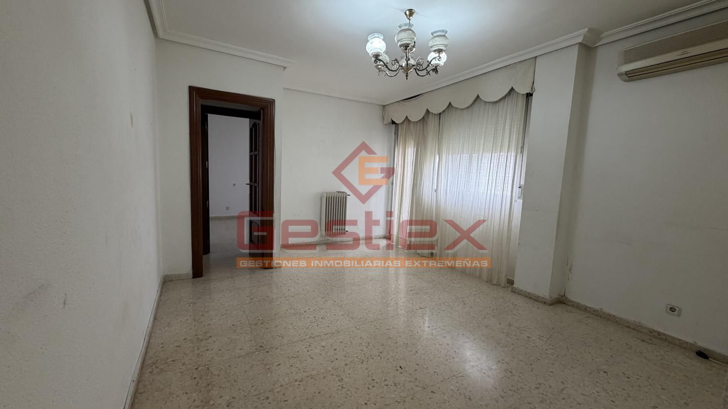 Piso en Avenida de San Antonio, Almendralejo, Badajoz de 90 m2