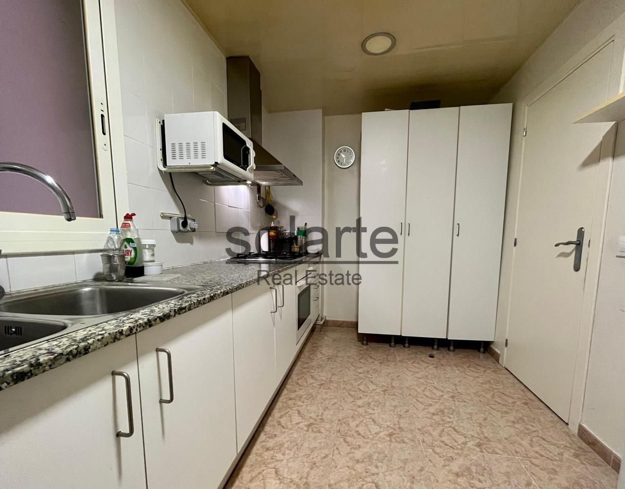 Flat in Carrer Aprestadora, L'Hospitalet de Llobregat, Barcelona of 57 m2