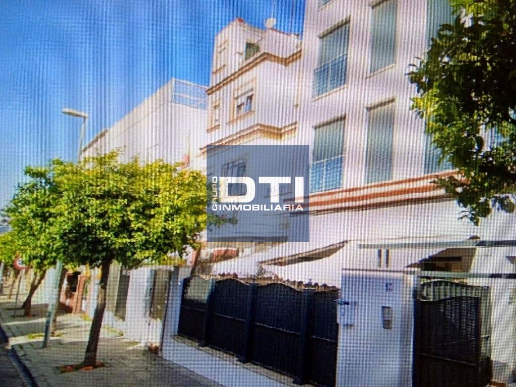 Piso en Calle Rojas Zorrilla, Sevilla, Sevilla de 113 m2
