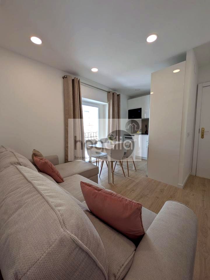 Piso en CENTRO-AV DE LA CONSTITUCION, Sevilla, Sevilla de 70 m2