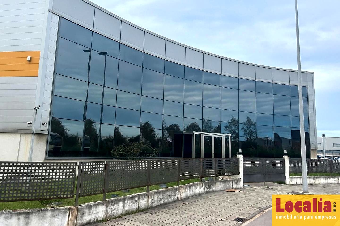 Nave industrial en Santander, Cantabria de 2500 m2