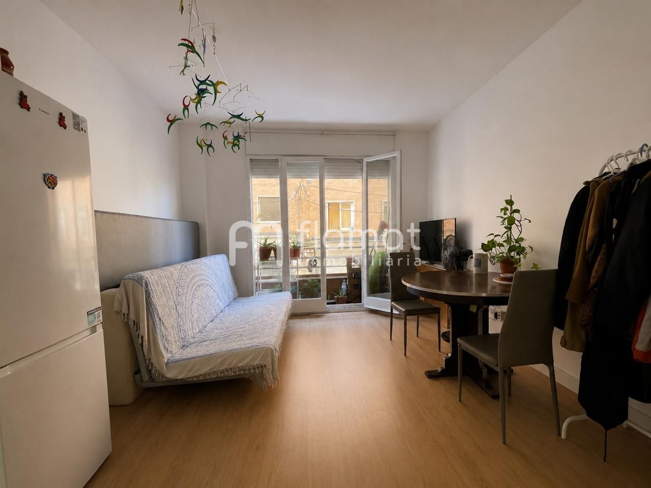 pisos en barcelona · carrer-de-torns-33-(ent-3ª)-barcelona-08028 435000€