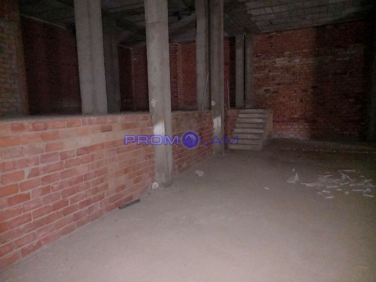 locales-comerciales en mairena-del-aljarafe · none 349000€