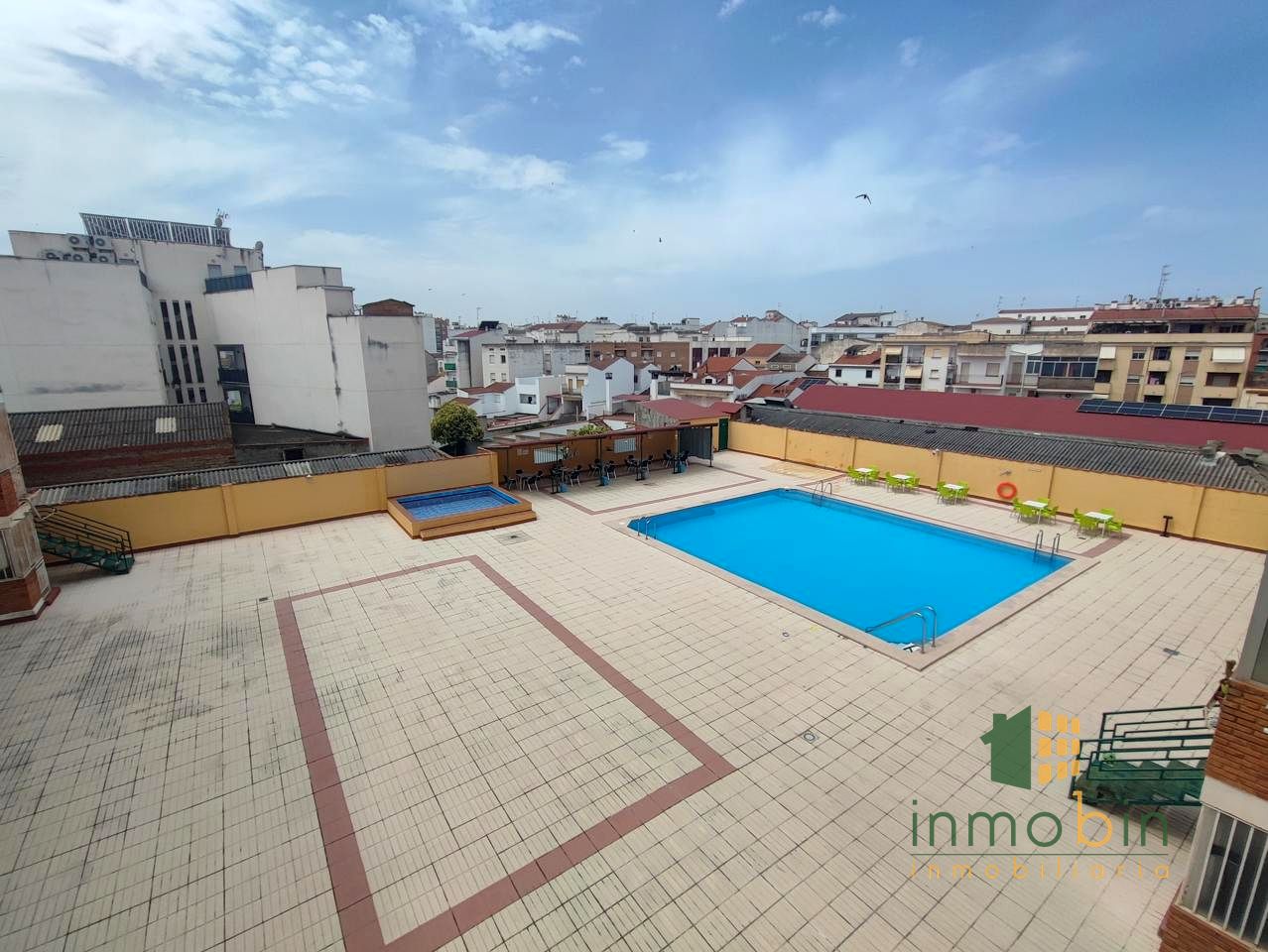 Flat in Calle Ayala, Don Benito, Badajoz of 120 m2