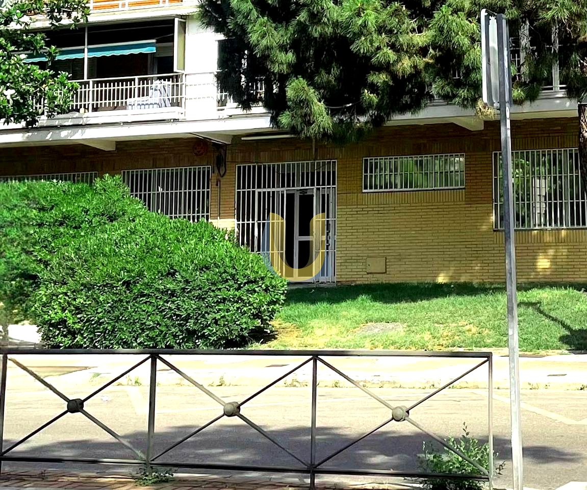 Local en Alcorcón, Madrid de 920 m2