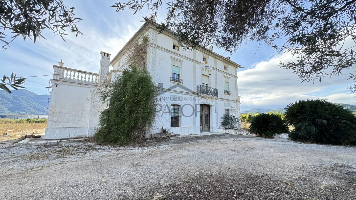 Country house in Benifairó de la Valldigna, Valencia of 643 m2
