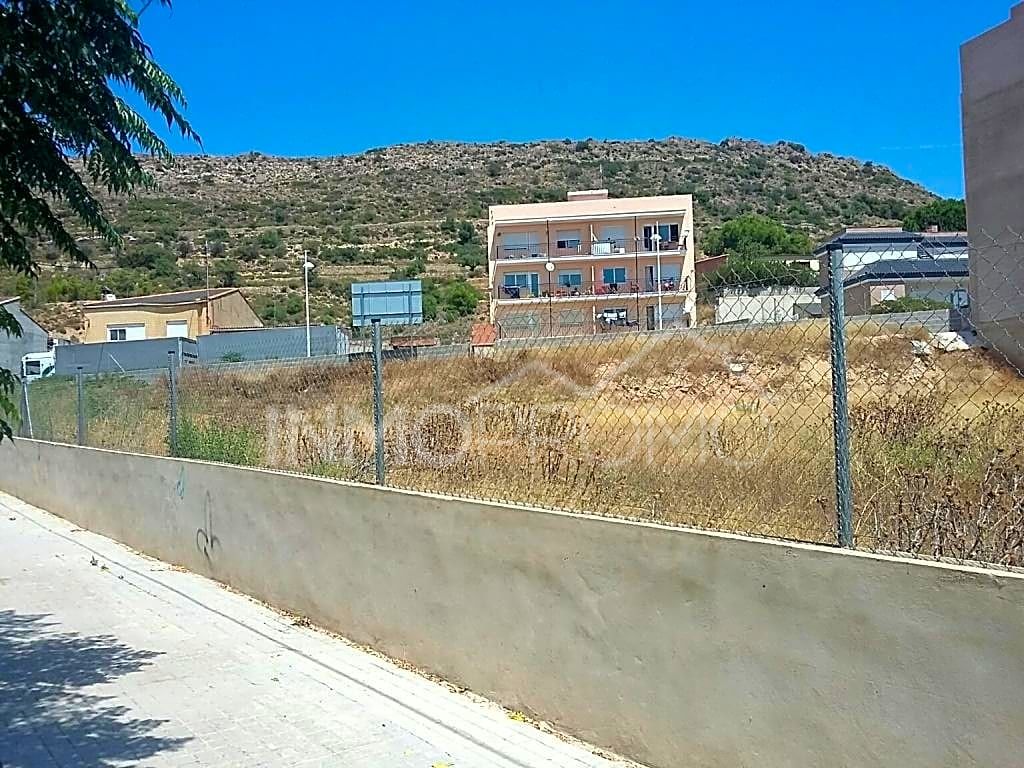 Terreno en Carrer Vicent Andrés Estellés, Montserrat, Valencia de 1605 m2