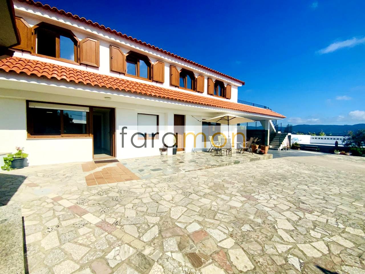 Casa / chalet en Camiño da Barcalleira, Nigrán, Pontevedra de 400 m2