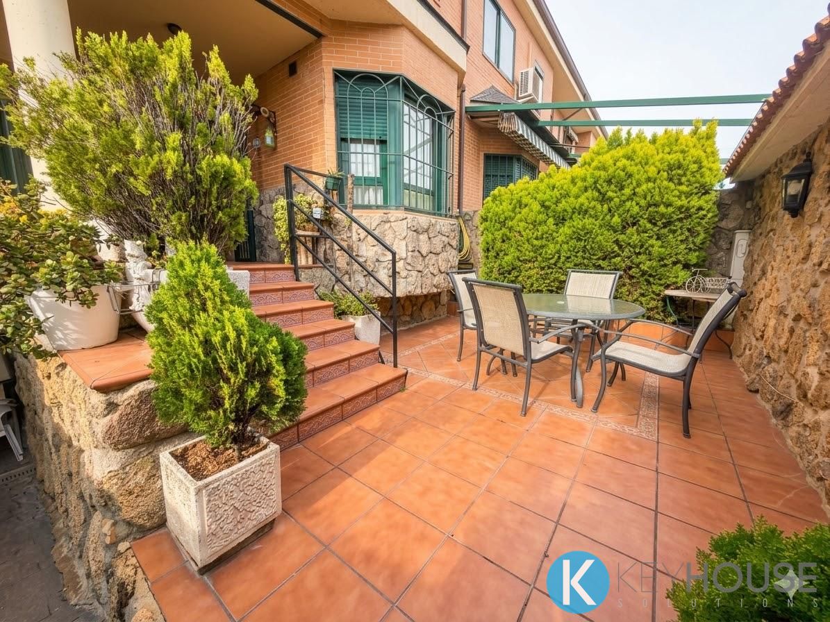 Casa / chalet en San Fernando de Henares, Madrid de 232 m2