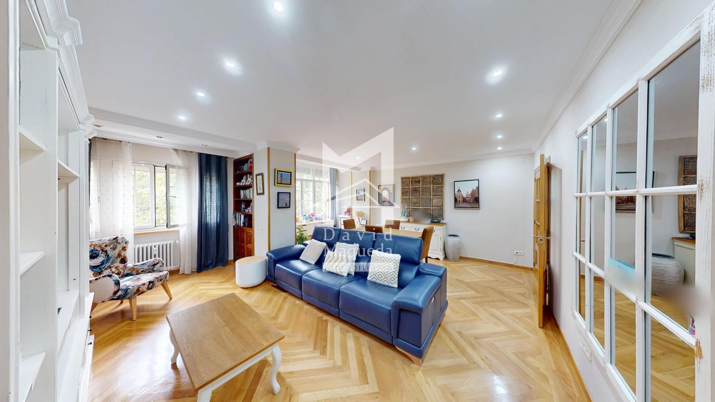 Piso en Avenida del General Perón, Madrid, Madrid de 125 m2