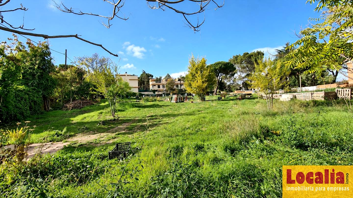 Terreno en Avenida de Galapagar, Collado Villalba, Madrid de 2401 m2
