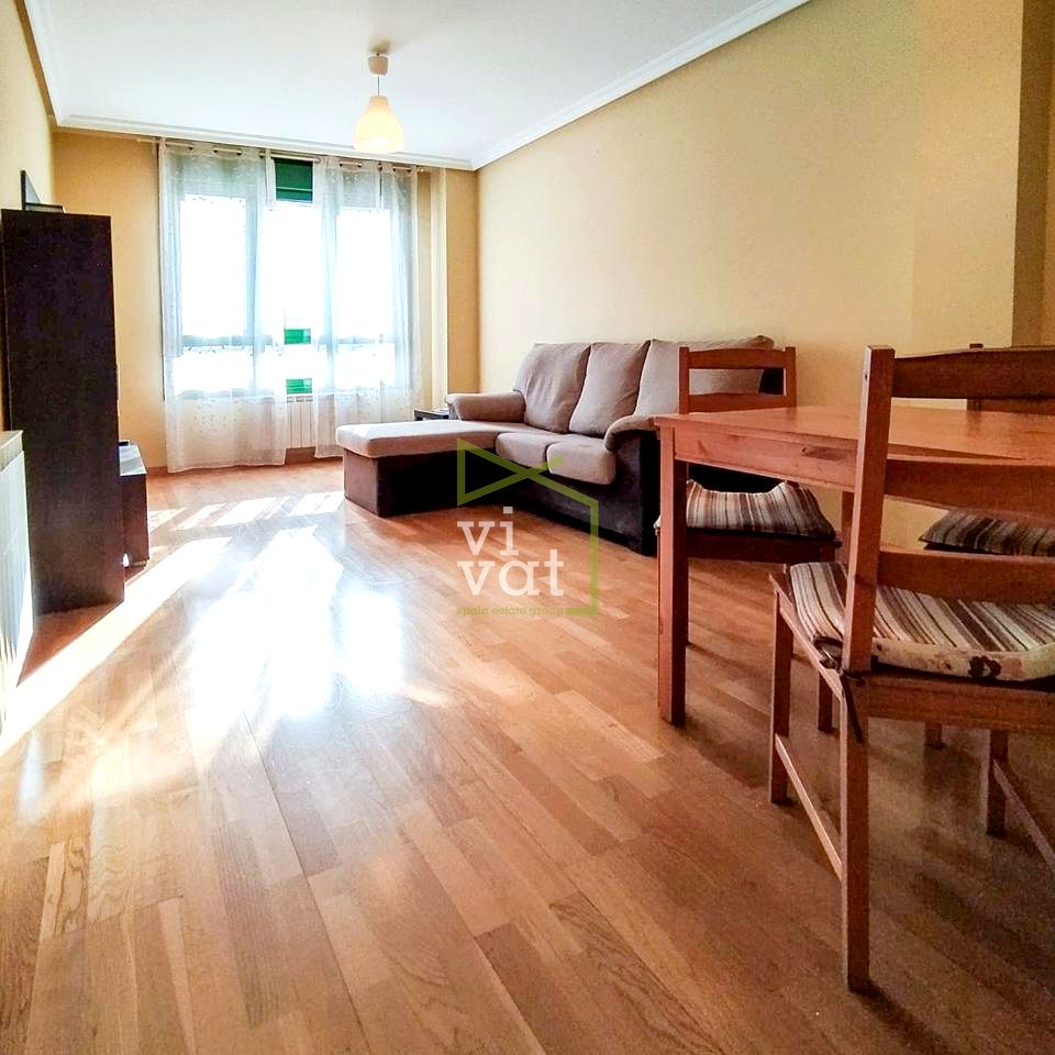 Piso en Calle Doña Jimena, Oviedo, Asturias de 87 m2