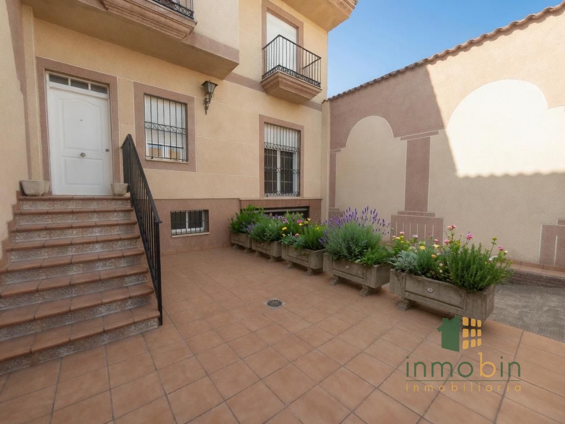 Casa / chalet en Don Benito, Badajoz de 265 m2