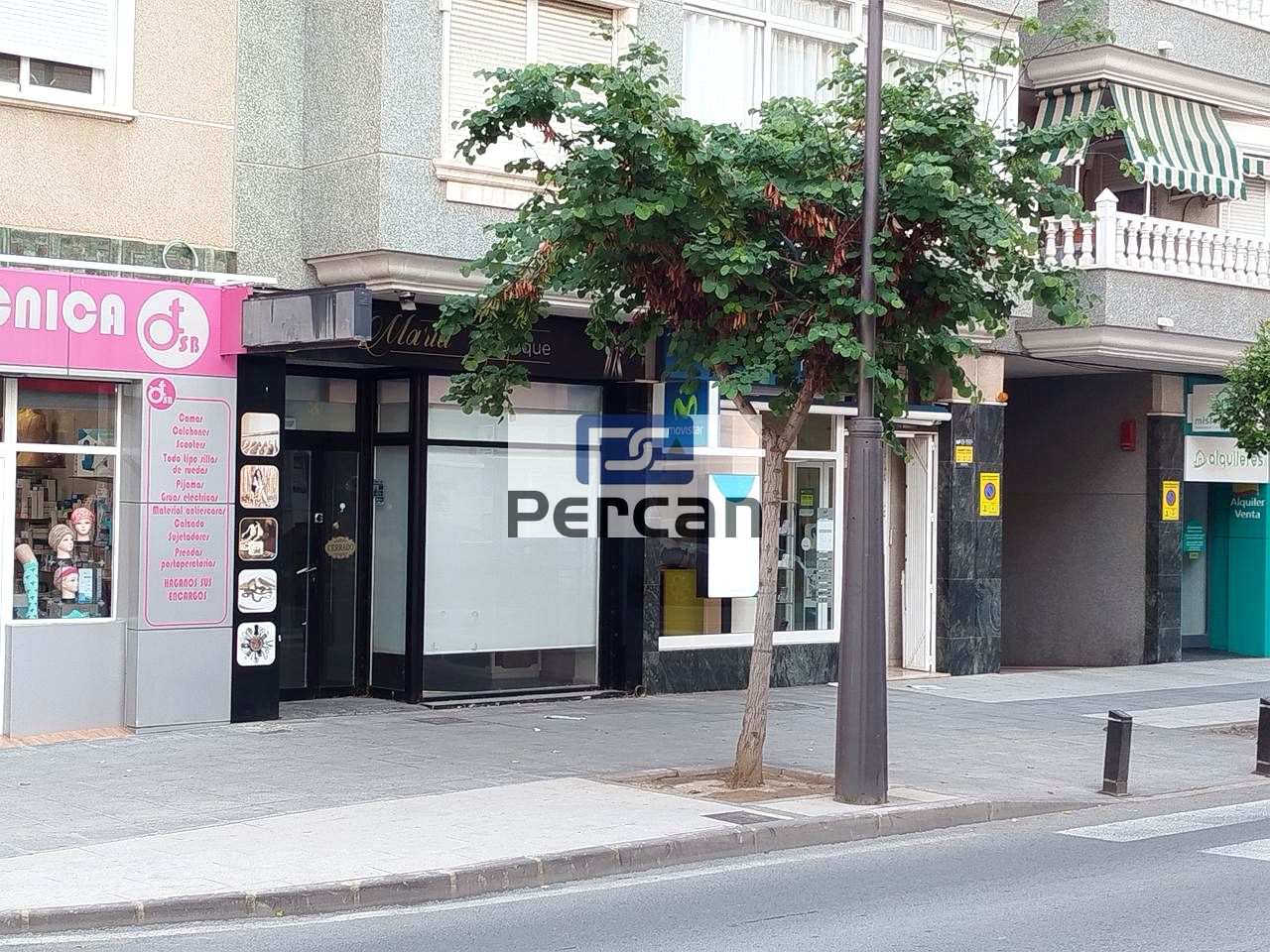 Shop in Carrer Sant Bartomeu, El Campello, Alicante of 135 m2