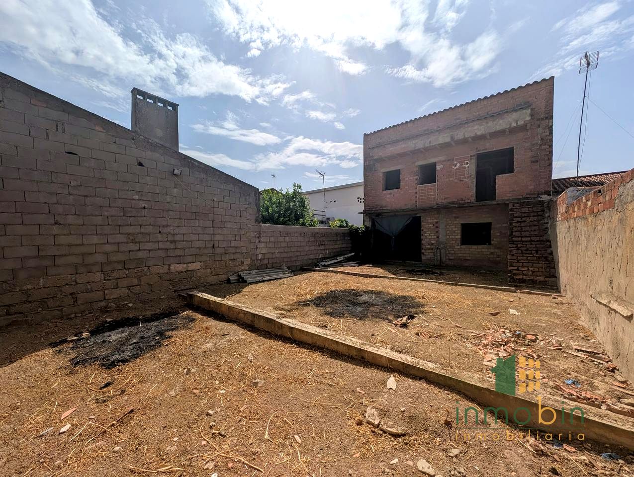 Casa / chalet en Calle Canseco, Santa Amalia, Badajoz de 387 m2