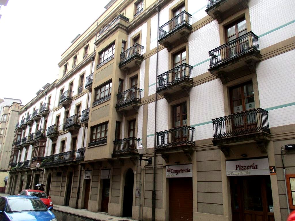 Plaza de parking en Calle Cervantes 10, Gijón, Asturias de 30 m2