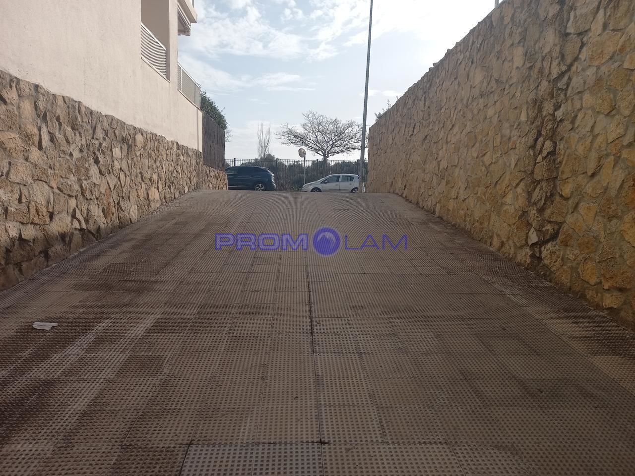 parking en tomares · calle-rosa-de-luxemburgo-41940 11500€