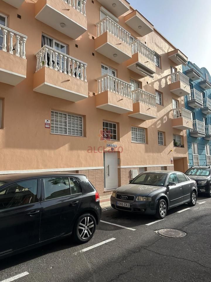 Piso en Calle Mar de Leva, Playa San Juan, Santa Cruz de Tenerife de 85 m2