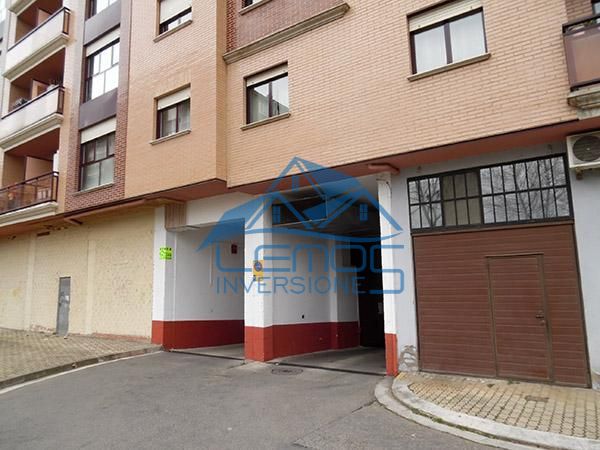 Parking in Plaza Diego Camporredondo, Calahorra, La Rioja of 17 m2