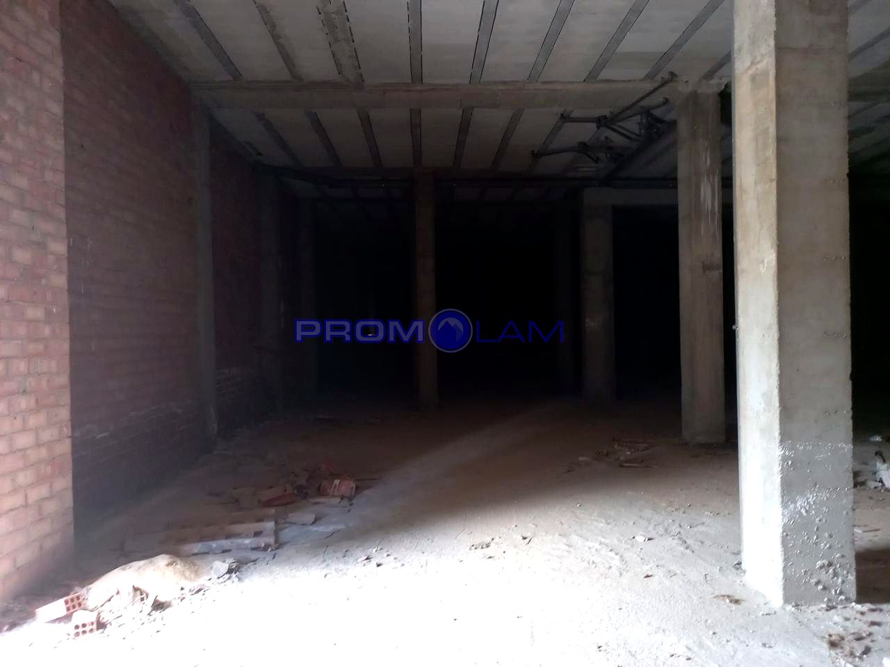 locales-comerciales en mairena-del-aljarafe · none 349000€