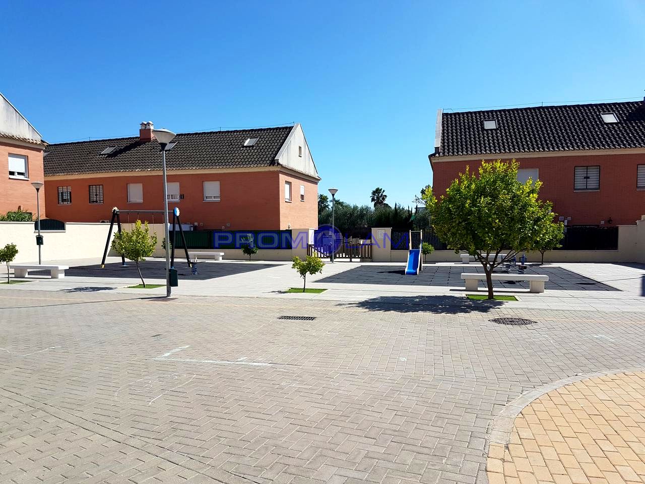 villas en coria-del-rio · los-naranjos 220000€