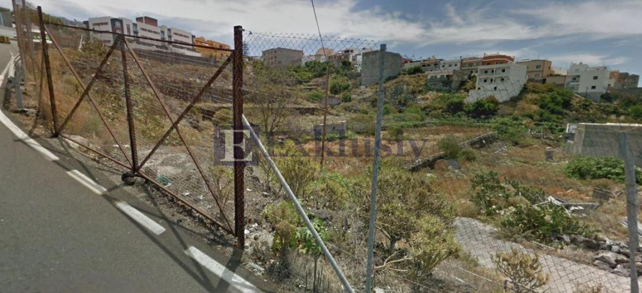 Terreno en Calle las Higueritas 2, Guía de Isora, Santa Cruz de Tenerife de 3757 m2
