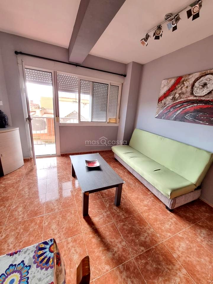 Piso en Calle Granada, La Línea de la Concepción, Cádiz de 90 m2