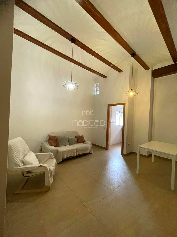 Piso en Carrer de Mossèn Femenia 17, València, Valencia de 84 m2