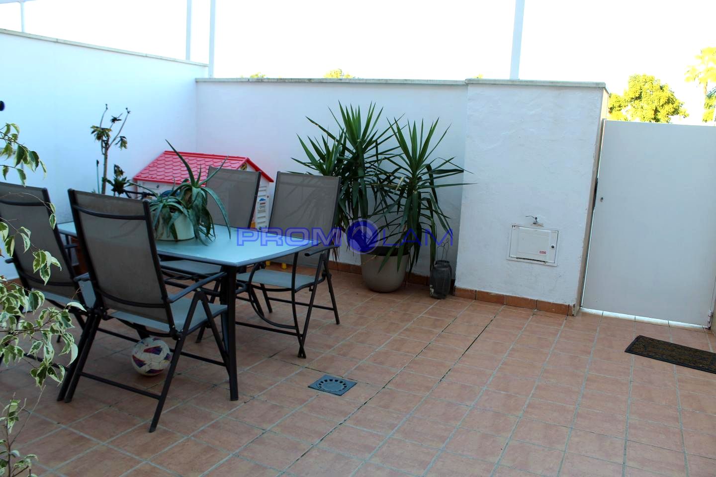 villas en coria-del-rio · los-naranjos 220000€