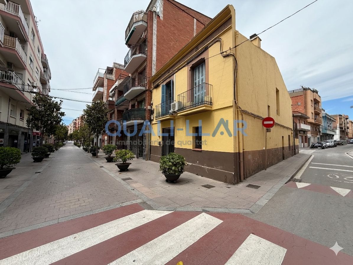 Local en Carrer de Baltasar d'Espanya, Sant Joan Despí, Barcelona de 154 m2