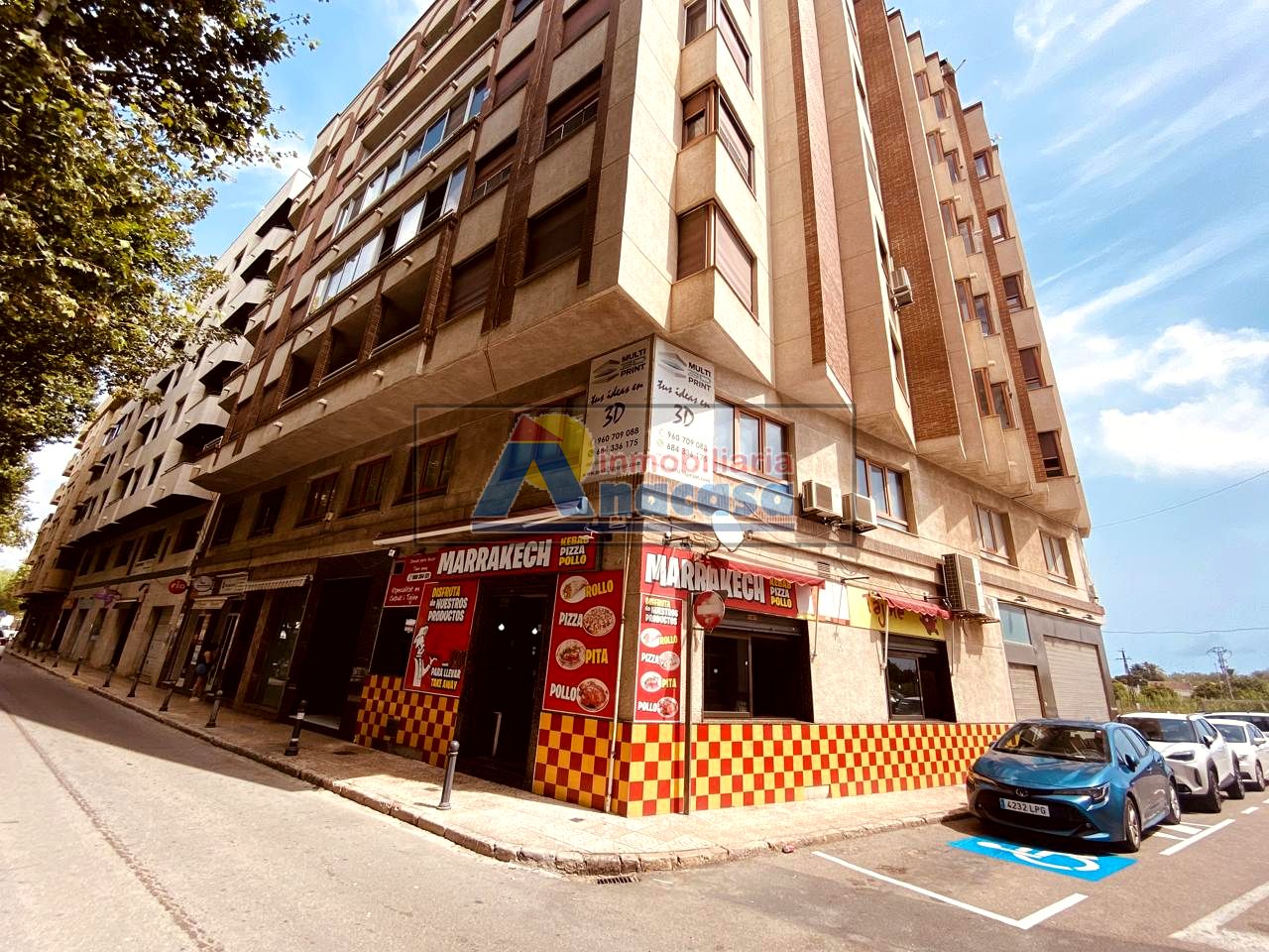 Shop in Passeig de Gregori Maians, Oliva, Valencia of 80 m2