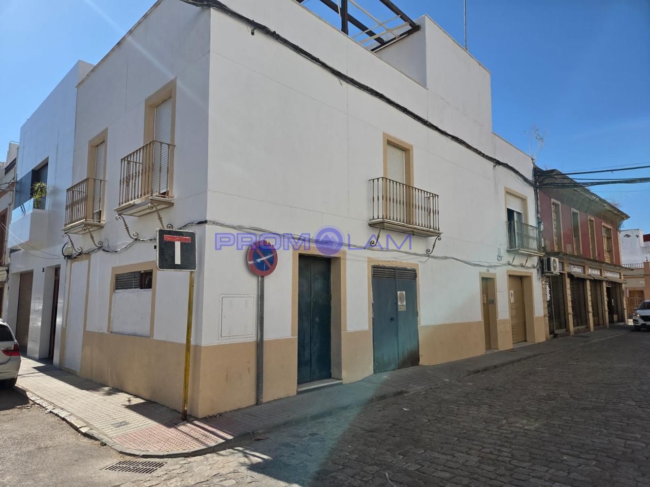 locales-comerciales en coria-del-rio · calle-betis-41100 66000€