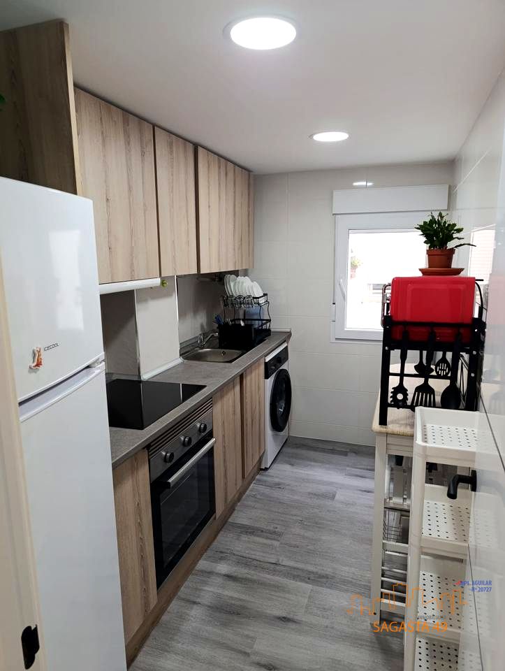 Flat in Las Fuentes, Zaragoza, Zaragoza of 60 m2