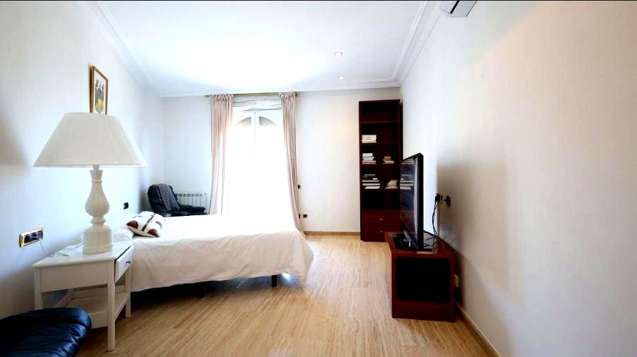 Piso · Barcelona · 5 hab.