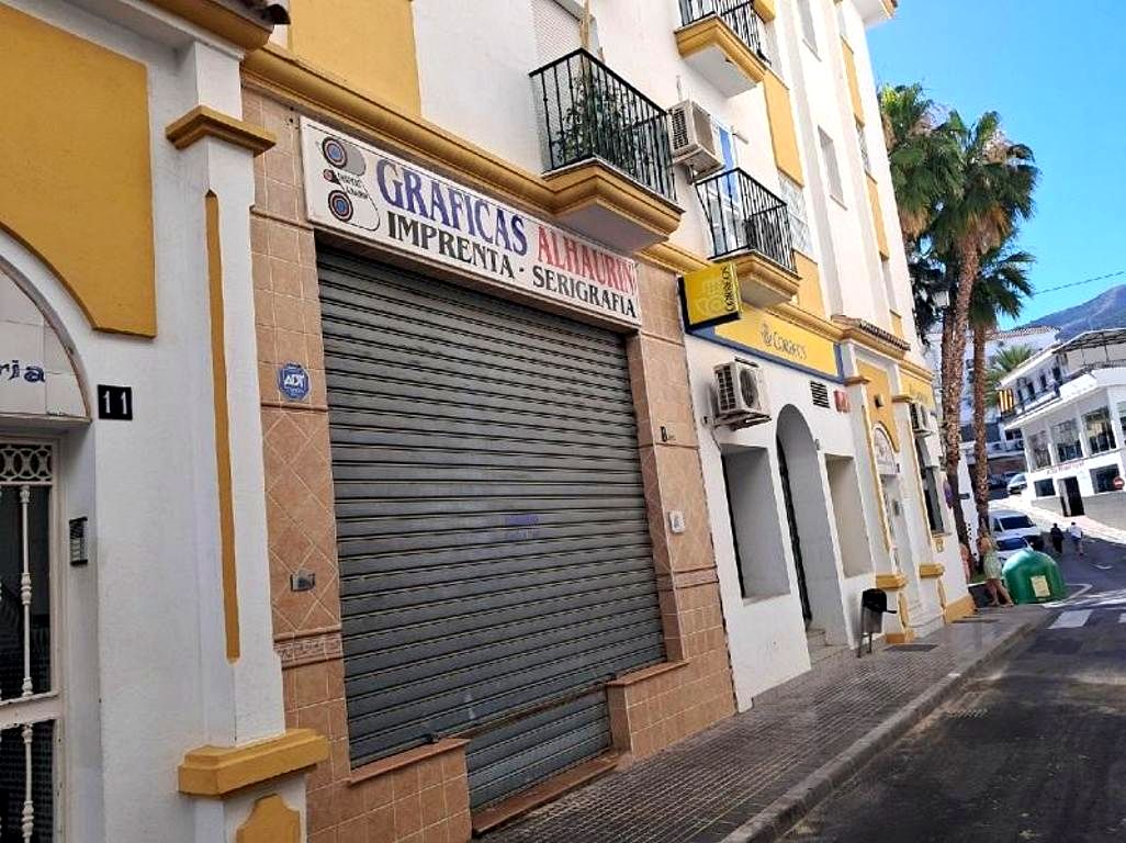 Local en Calle Cristo de la Agonía, Alhaurín el Grande, Málaga de 110 m2