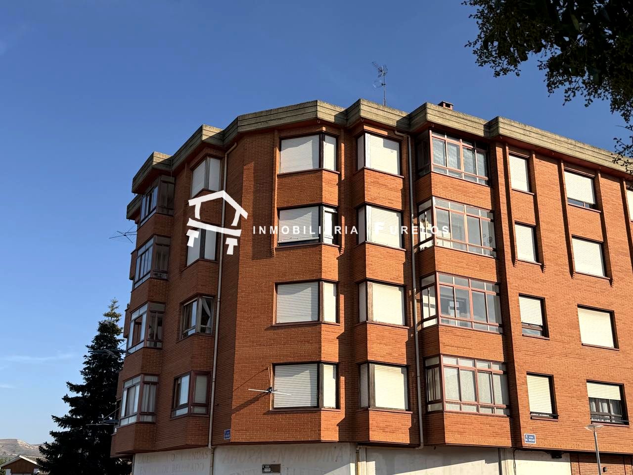 Piso en Avenida Bilbao 34, Medina de Pomar, Burgos de 100 m2