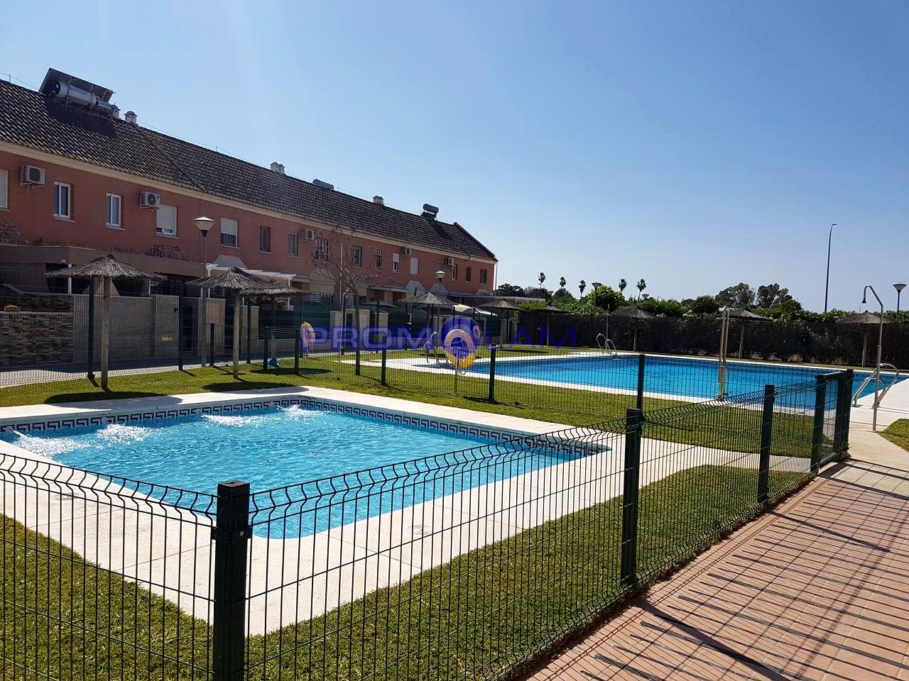 villas en coria-del-rio · los-naranjos 220000€