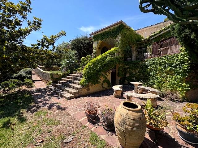 Casa / chalet en Carrer Riu Guadiana, la Parreta, Castelló de 540 m2