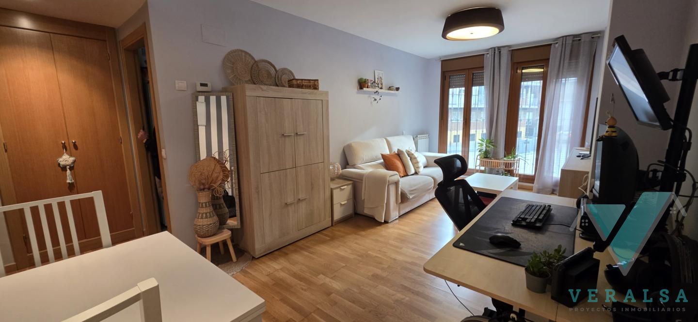 Piso en Calle de Leopoldo Gimeno, San Sebastián de los Reyes, Madrid de 58 m2