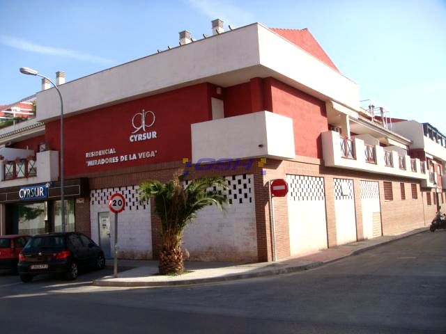 Piso en Calle Abencerrajes 2, Las Gabias, Granada de 81 m2