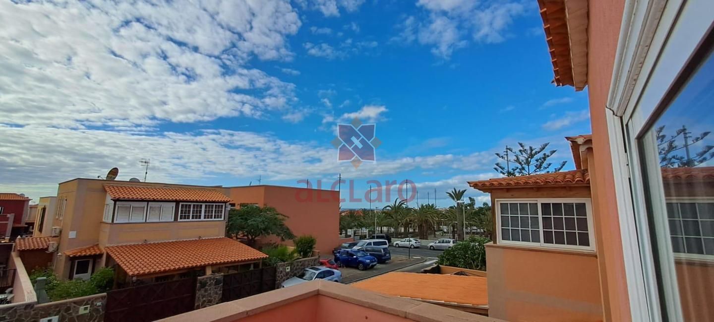 Casa / chalet en Calle Austral, LAS  ROSAS, Santa Cruz de Tenerife de 150 m2