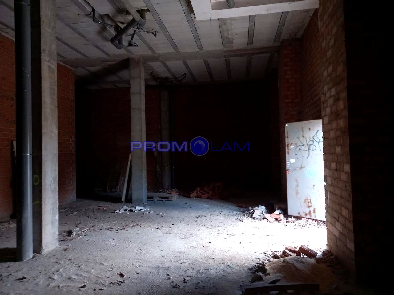 locales-comerciales en mairena-del-aljarafe · none 349000€